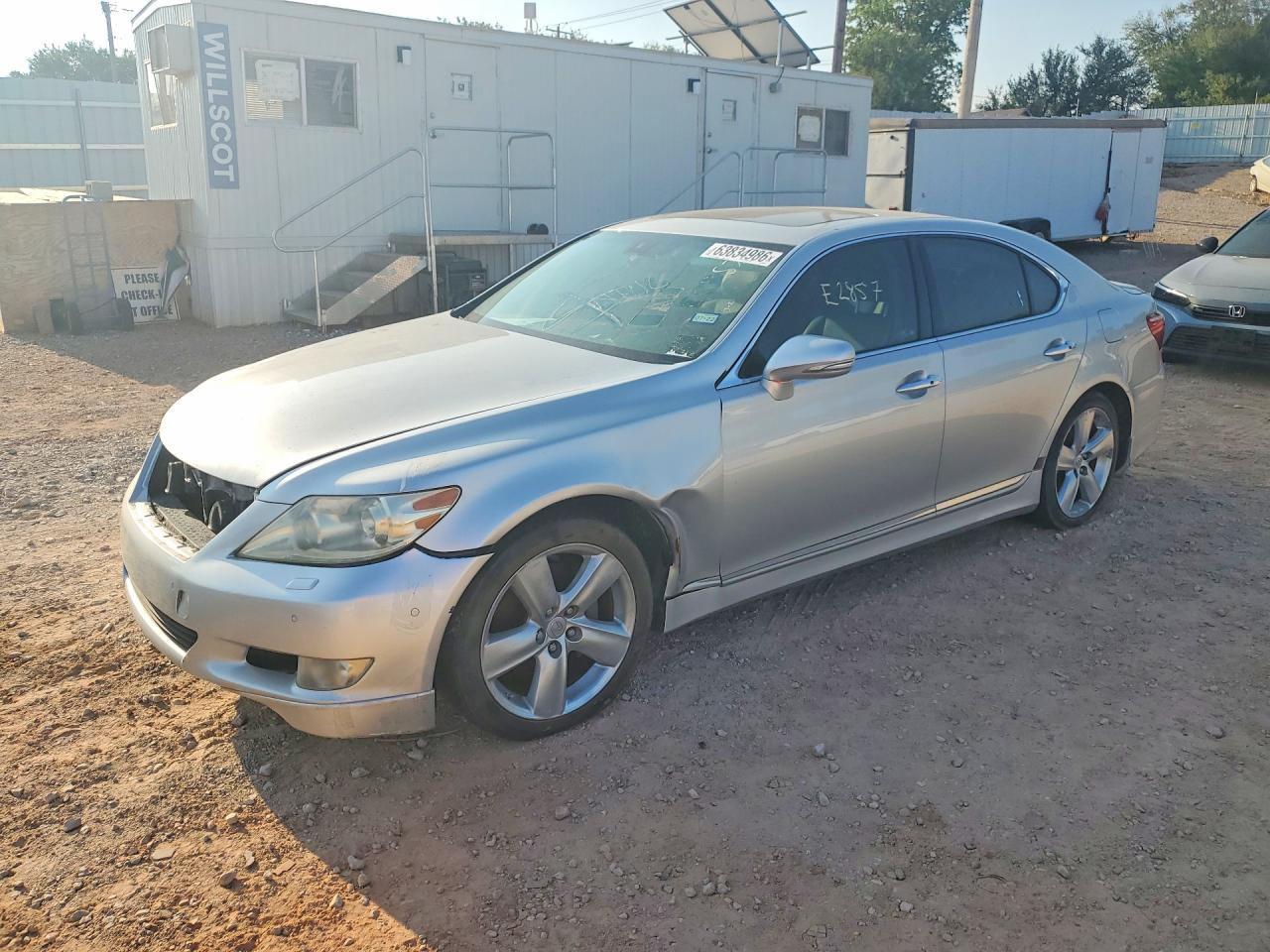 2010 Lexus LS 460, VIN JTHBL5EF2A5093035 — Front end