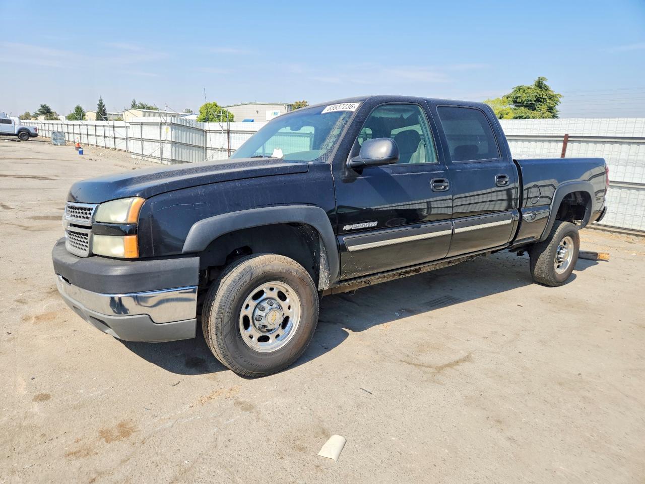 2005 Chevrolet Silverado 2500HD LT, VIN 1GCHC23U95F865414 — Front end