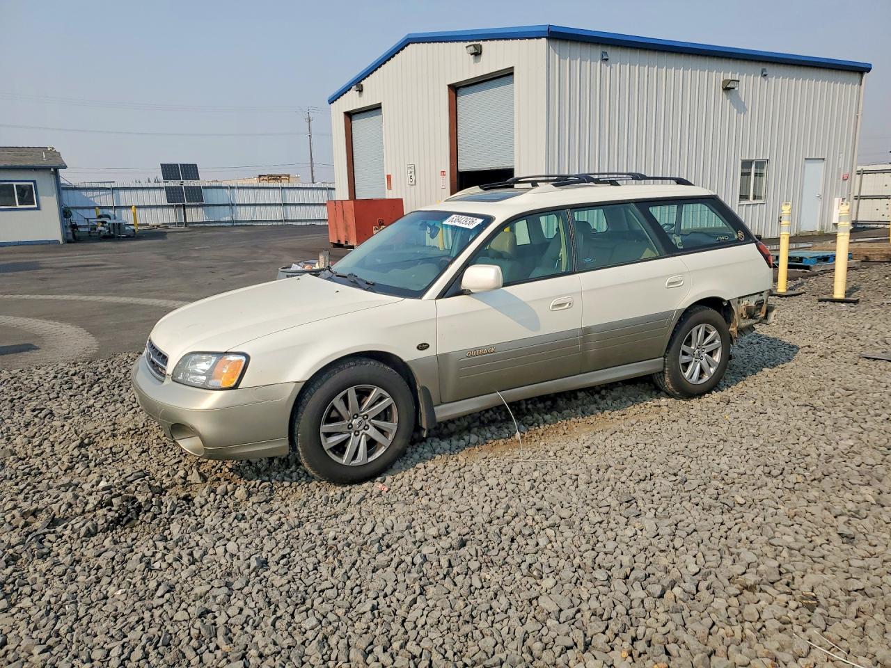 2001 Subaru Legacy Outback L.L. Bean, VIN 4S3BH806117649044 — Зад