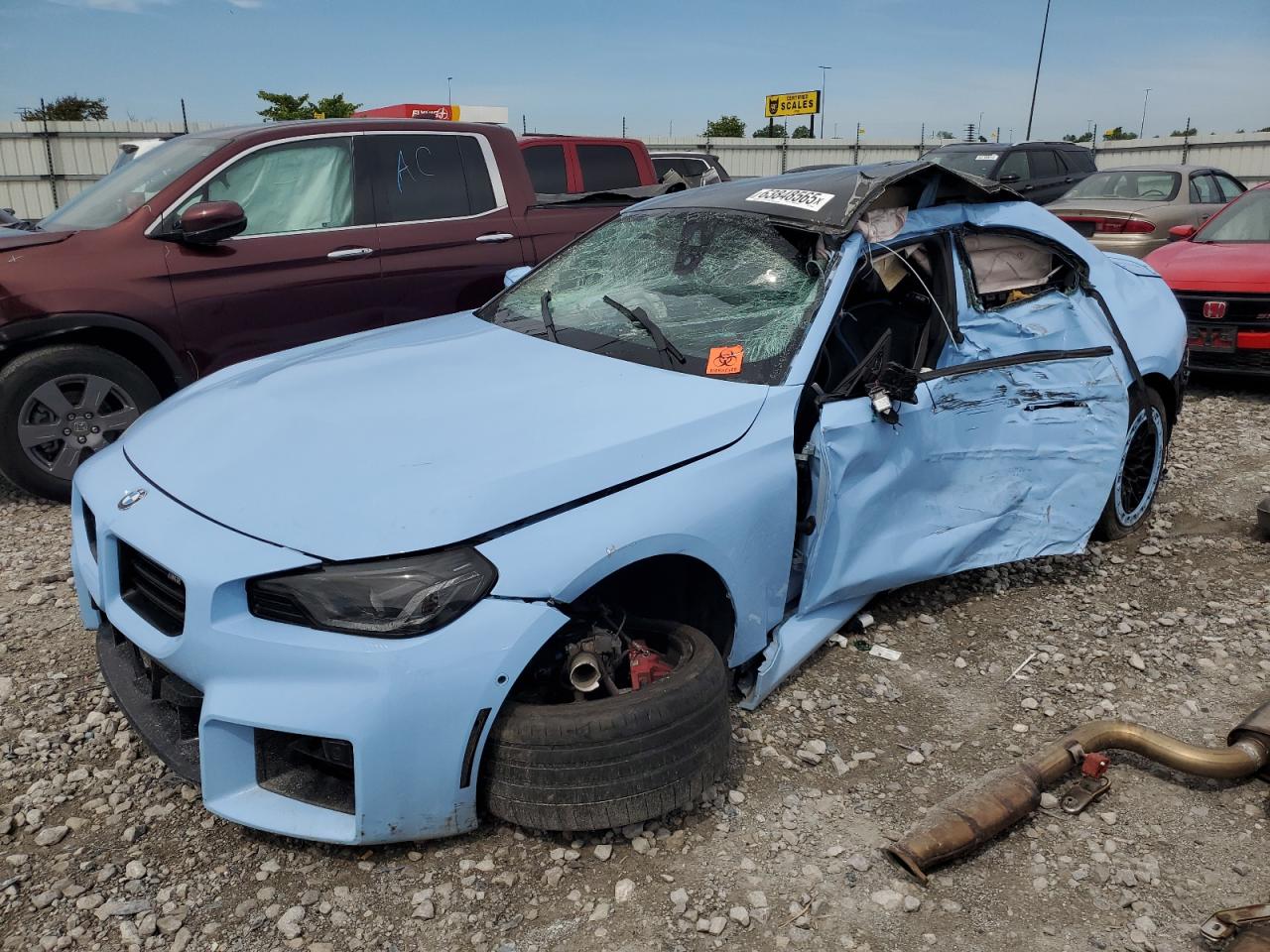 2023 BMW M2, VIN 3MF13DM03P8D32489 — Днище