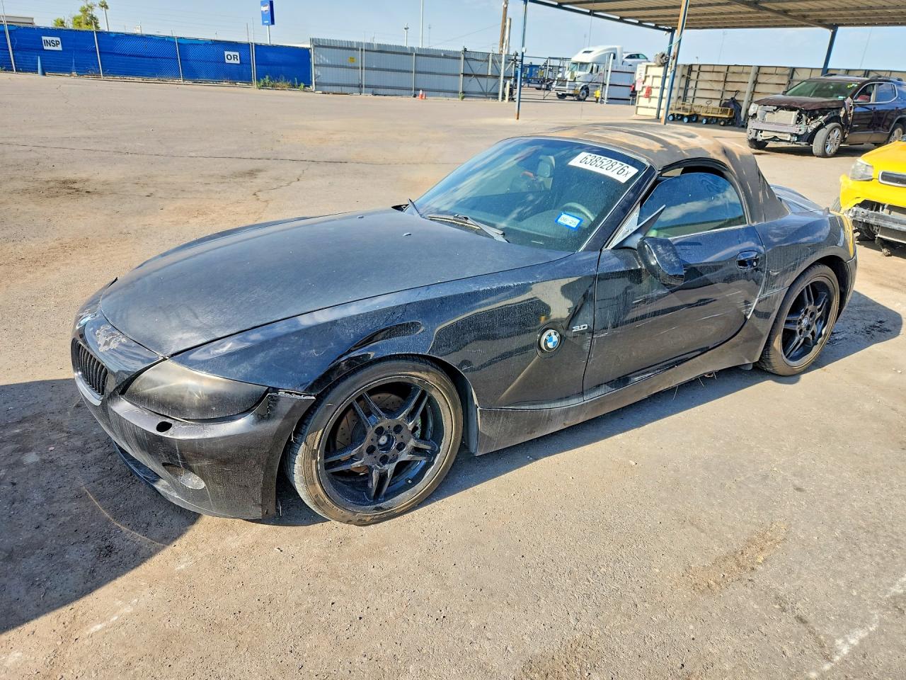 2003 BMW Z4 3.0i, VIN 4USBT53493LU01295 — Front end