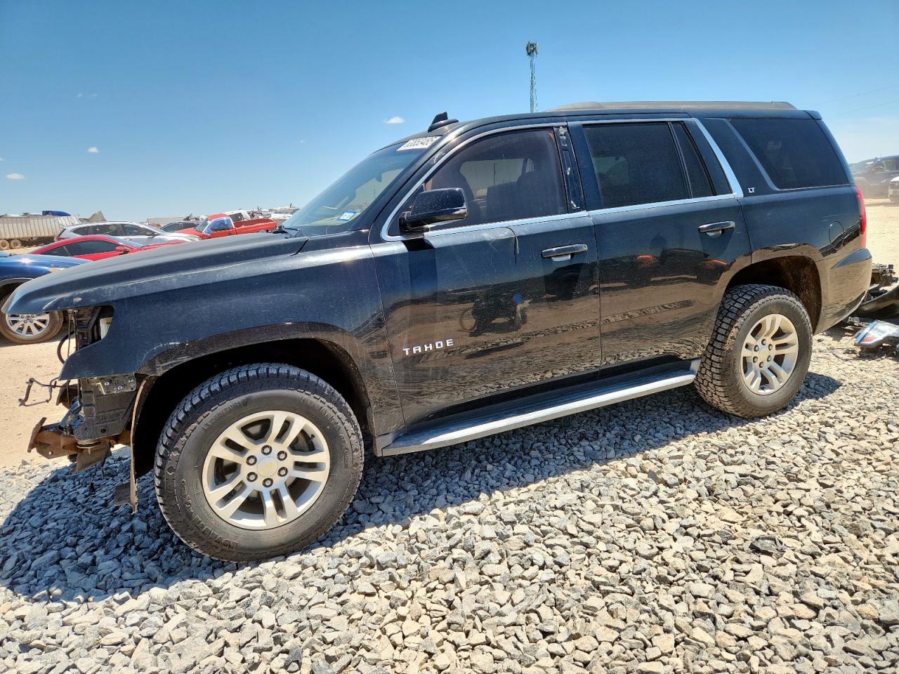 2015 Chevrolet Tahoe LT, VIN 1GNSKBKCXFR702764 — Front end