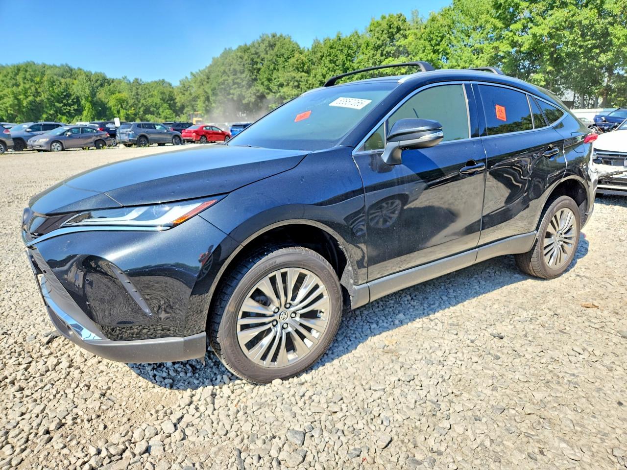 2022 Toyota Venza XLE, VIN JTEAAAAH7NJ093172 — Interior fire