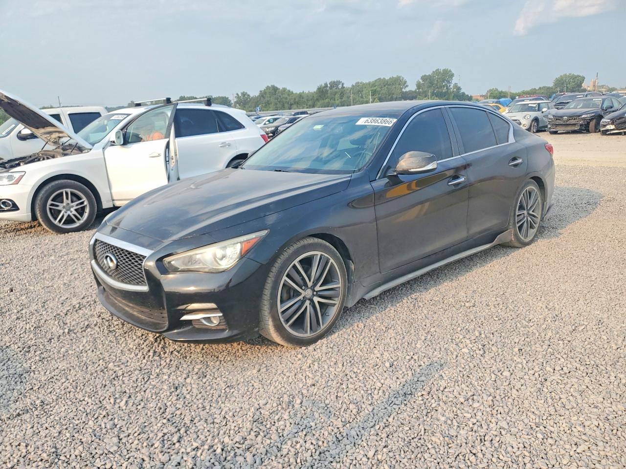 2014 Infiniti Q50 Premium, VIN JN1BV7AR6EM696849 — Front end