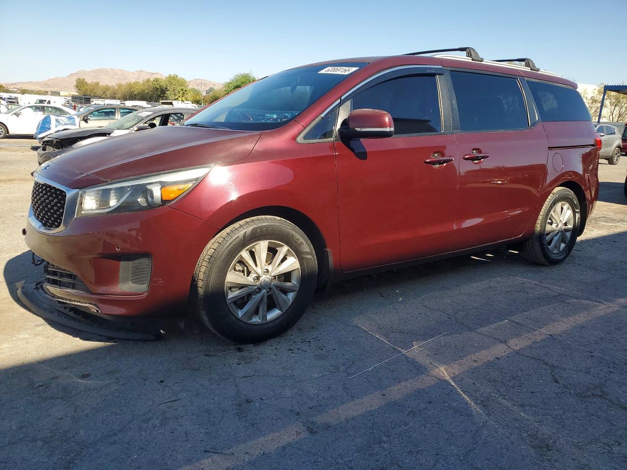 2017 Kia Sedona LX, VIN KNDMB5C1XH6321033 — Front end