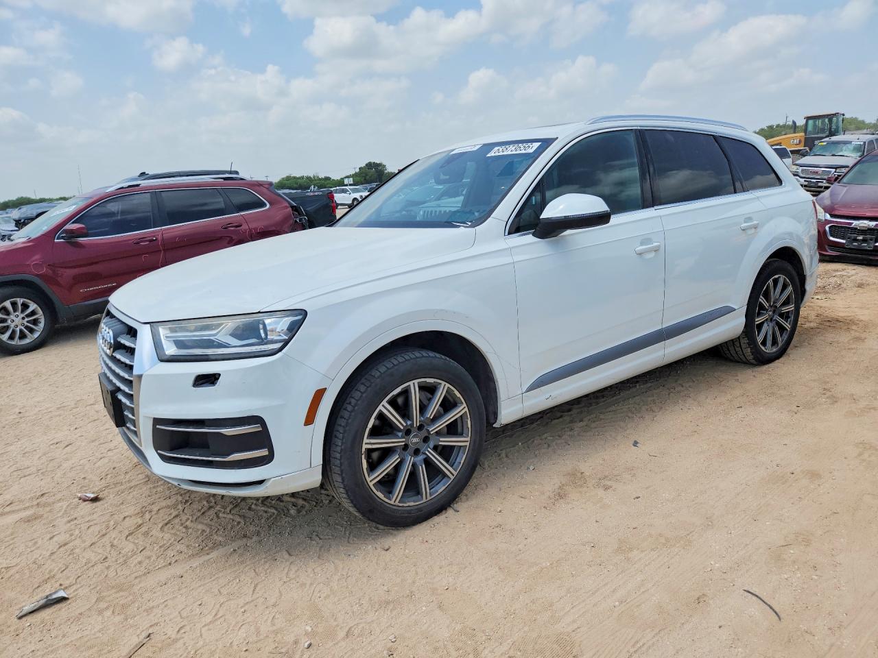 2018 Audi Q7 Premium, VIN WA1AHAF73JD026023 — Мелкие вмятины и царапины