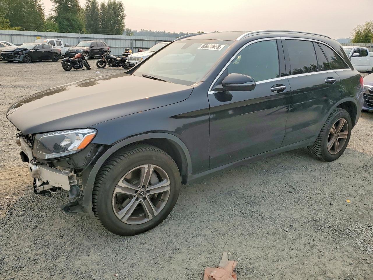 2018 Mercedes-Benz GLC 300, VIN WDC0G4KB3JV027578 — Front end