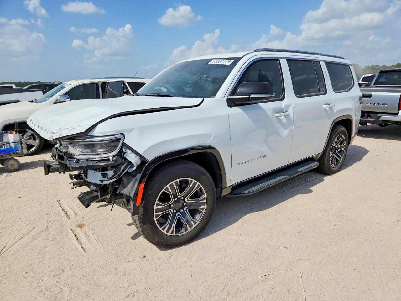 2023 Jeep Wagoneer, VIN 1C4SJVAP5PS570993 — Перед