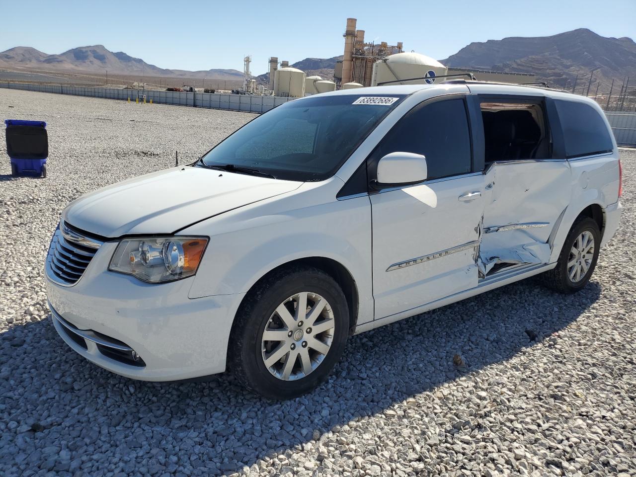 2014 Chrysler Town & Country Touring, VIN 2C4RC1BG5ER242763 — Side
