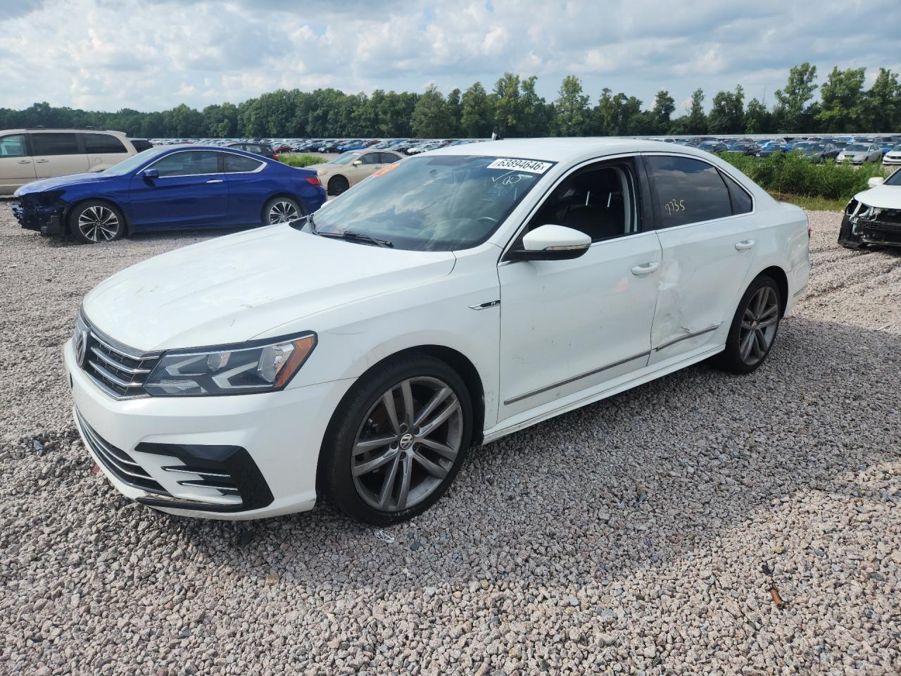2017 Volkswagen Passat R-Line, VIN 1VWDT7A34HC035416 — Side