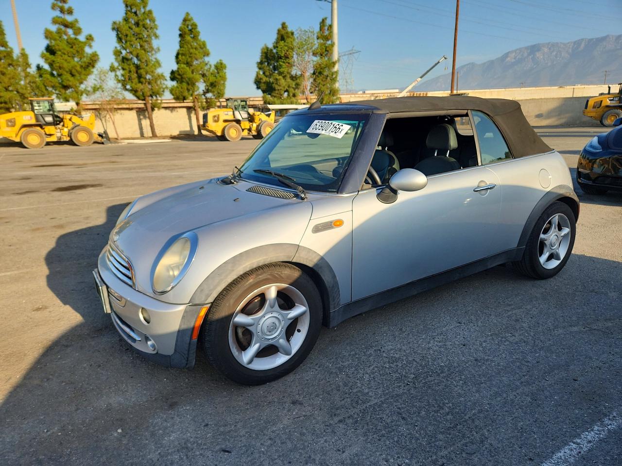 2005 MINI Convertible, VIN WMWRF33535TG13105 — Minor dents and scratches