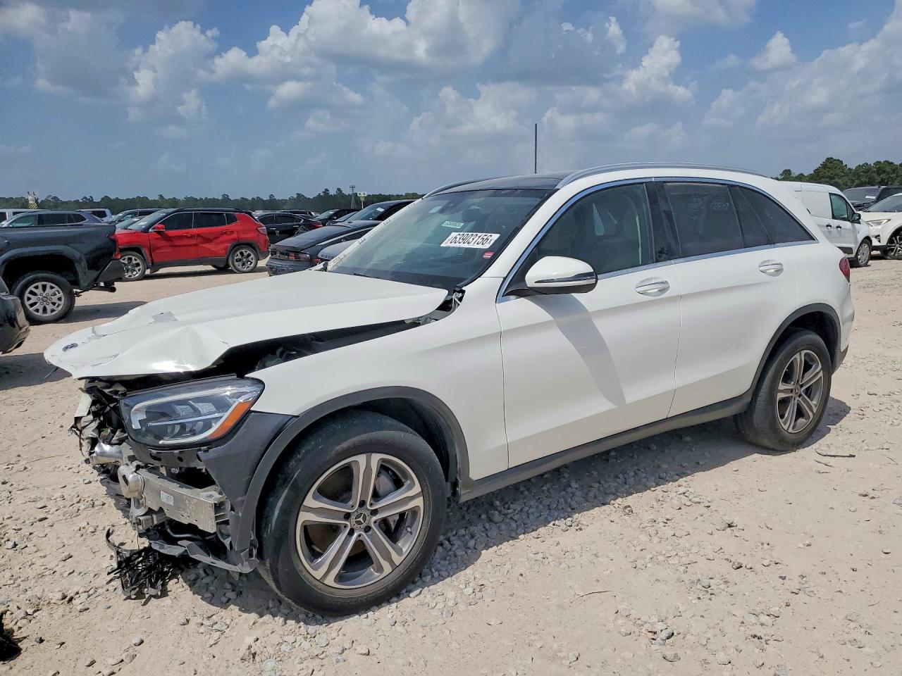 2021 Mercedes-Benz GLC 300, VIN W1N0G8DB2MF900853 — Front end