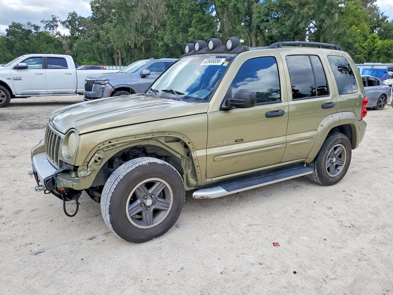 2003 Jeep Liberty Renegade, VIN 1J4GL38K33W638185 — Front end