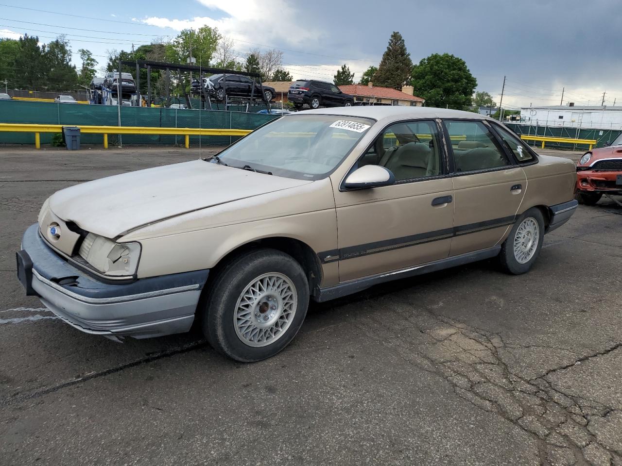 1989 Ford Taurus GL, VIN 1FABP52U6KG282842 — Front end
