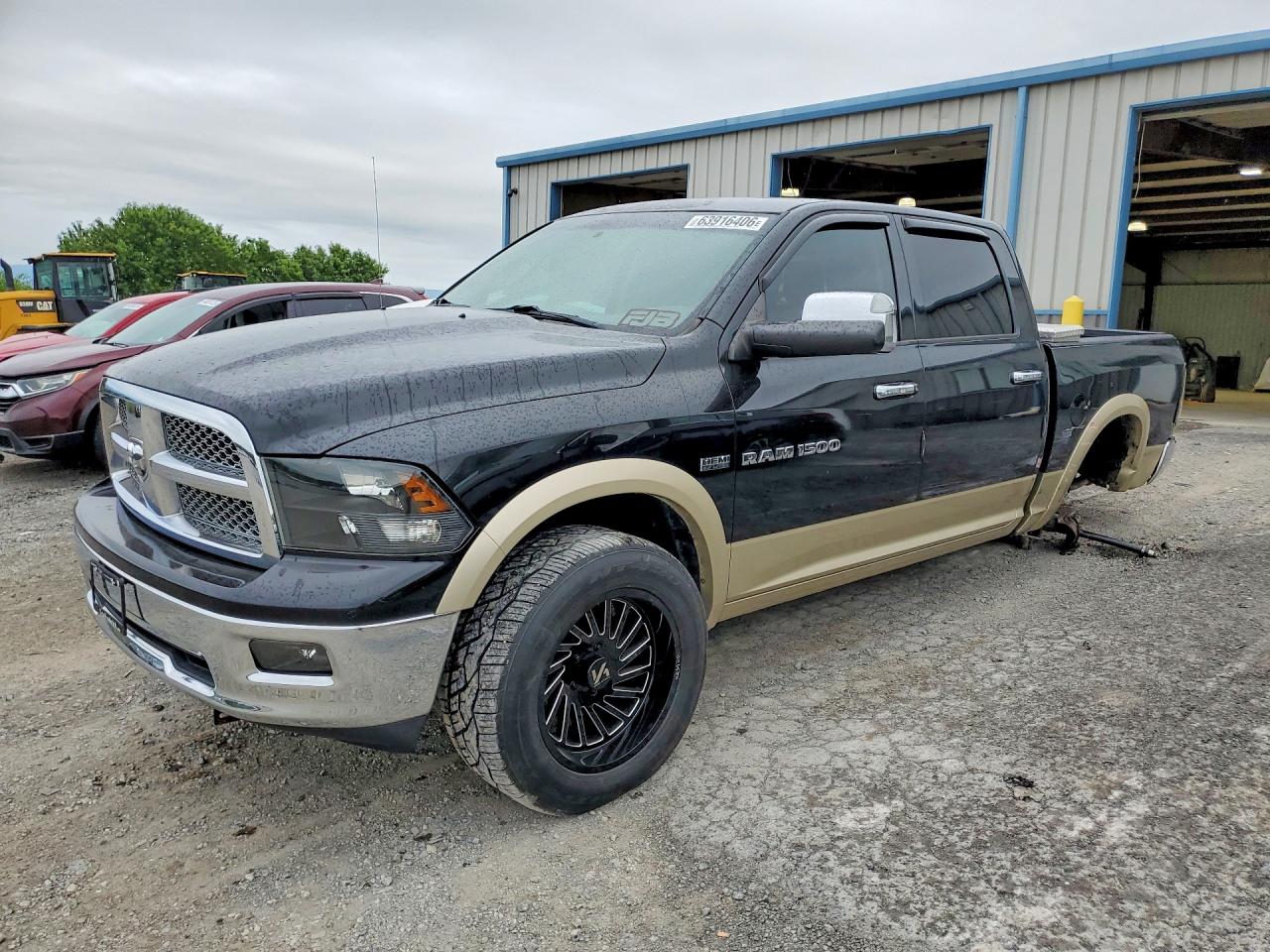 2011 Ram 1500 Lone Star, VIN 1D7RV1CT0BS517624 — Side