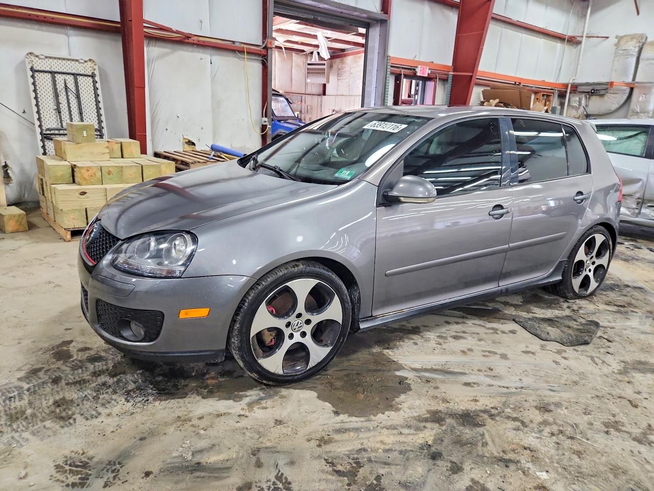 2008 Volkswagen Golf GTI, VIN WVWGV71KX8W084085 — Minor dents and scratches