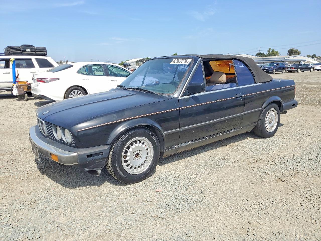 1989 BMW 3 Series, VIN WBABB2309KEC18471 — Бок