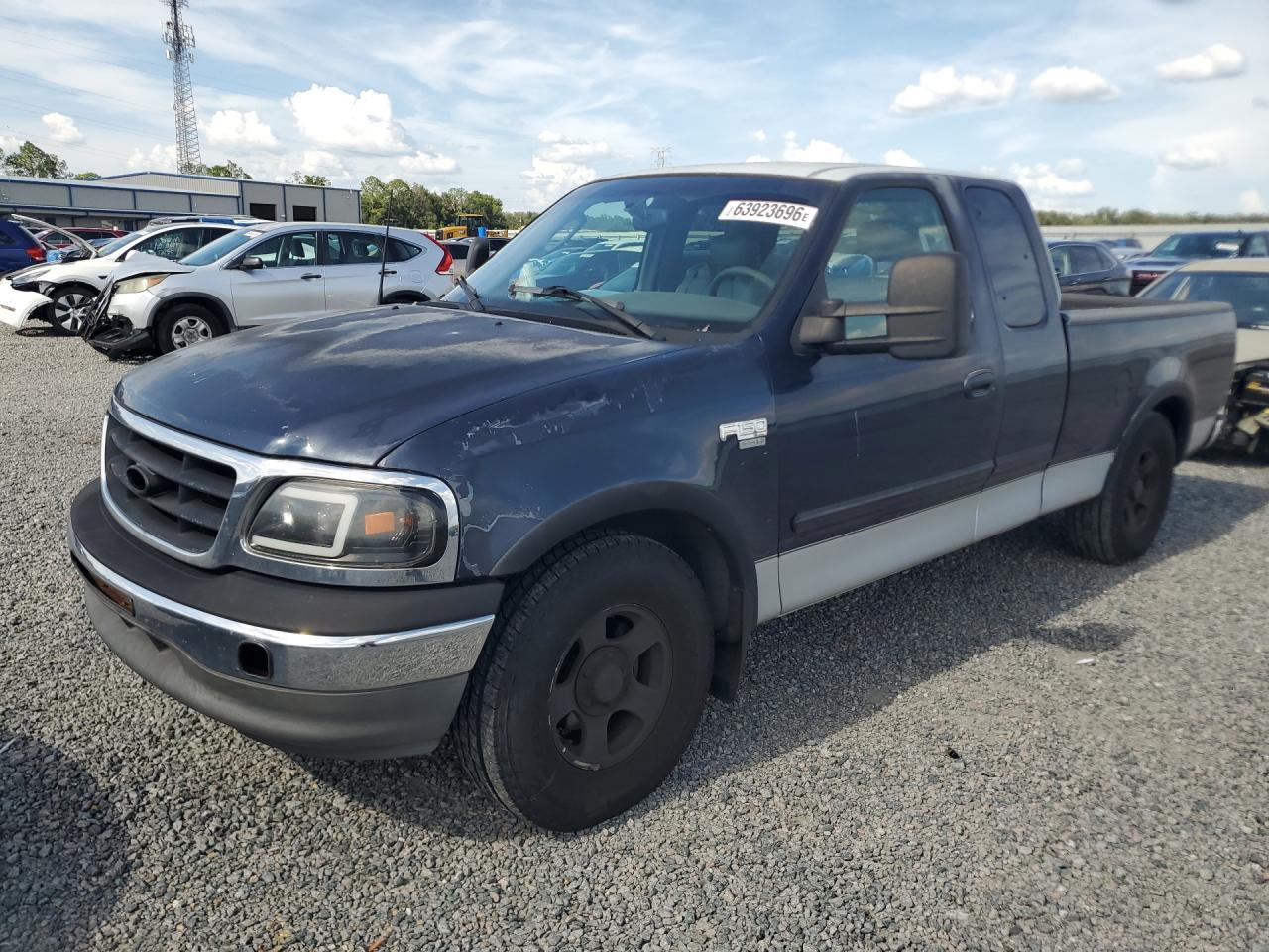 2002 Ford F-150 XL, VIN 1FTRX17L82NB11412 — Мелкие вмятины и царапины
