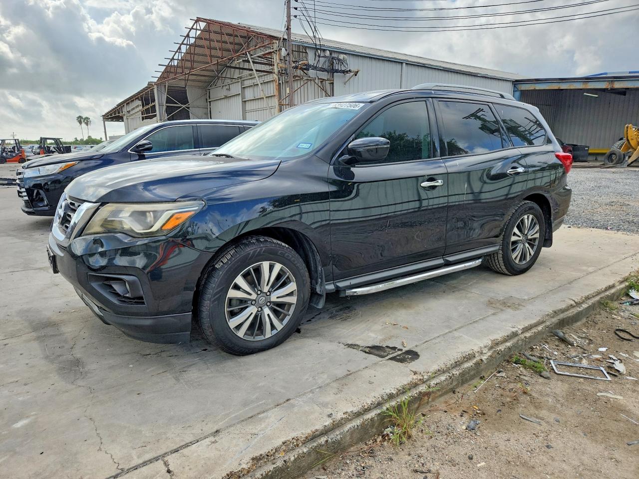2020 Nissan Pathfinder SV, VIN 5N1DR2BN3LC635188 — Механическое