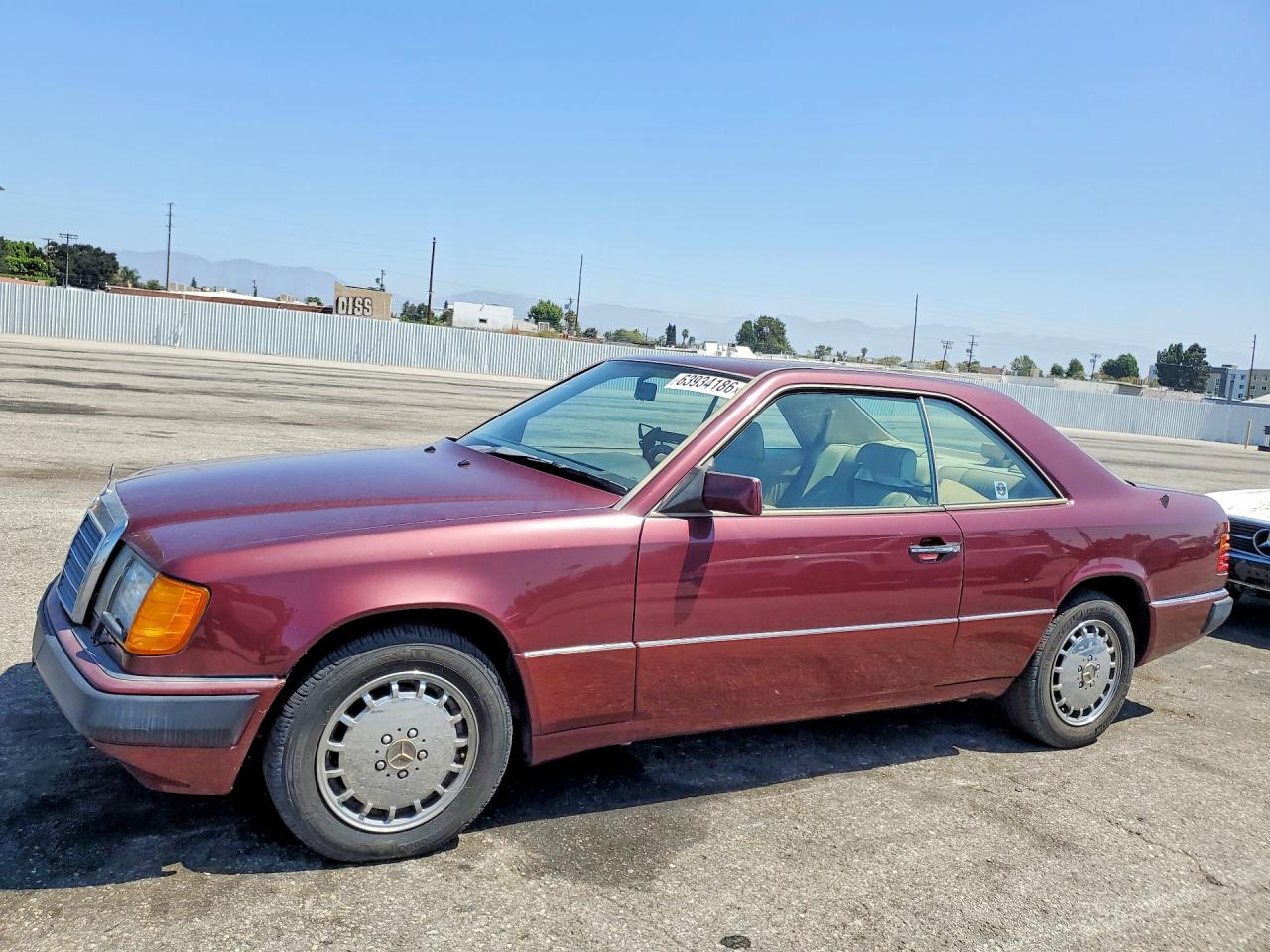 1992 Mercedes-Benz 300 CE, VIN WDBEA51D6NB657915 — Мелкие вмятины и царапины