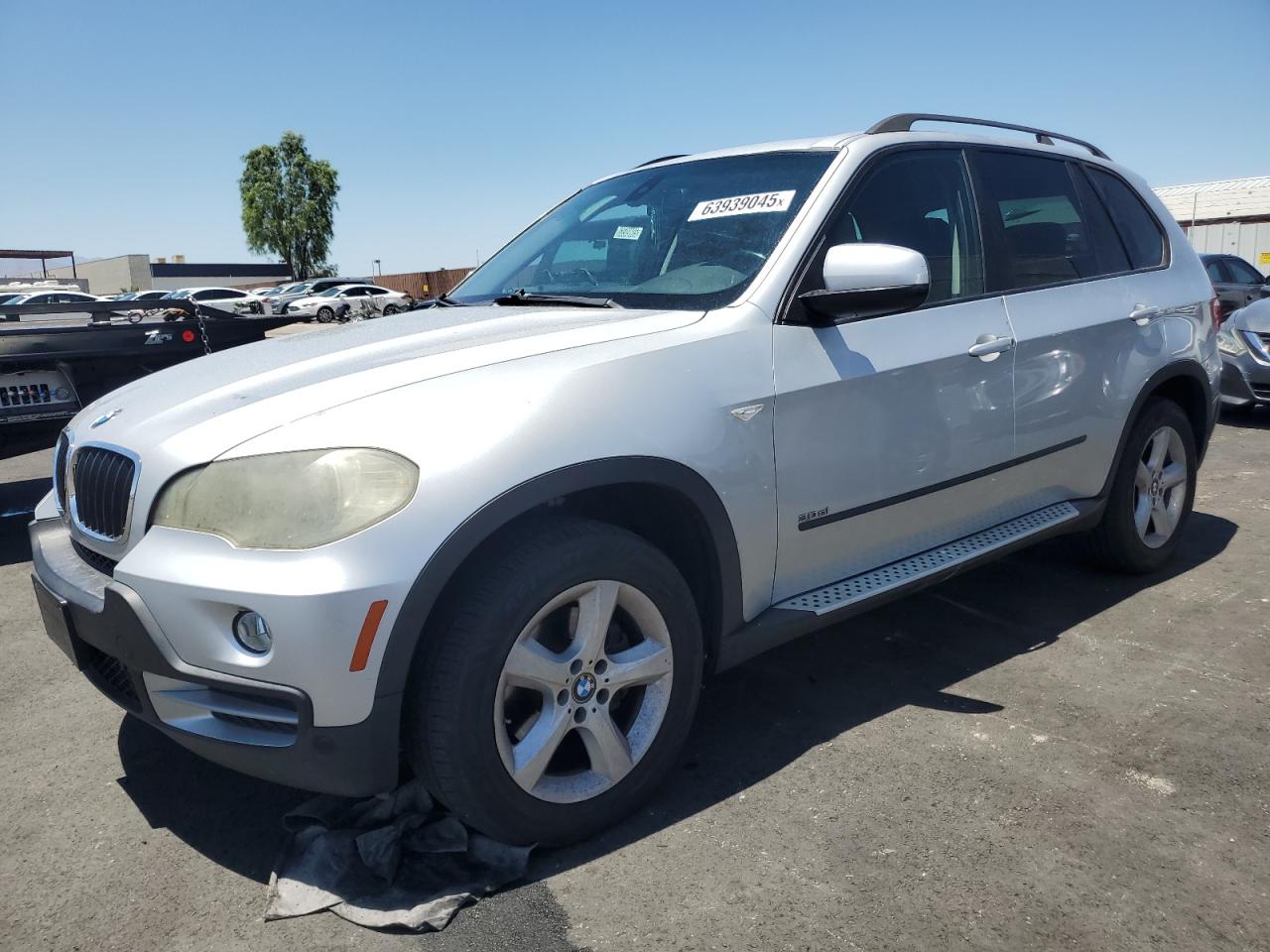 2008 BMW X5 3.0si, VIN 5UXFE43508L006349 — Minor dents and scratches