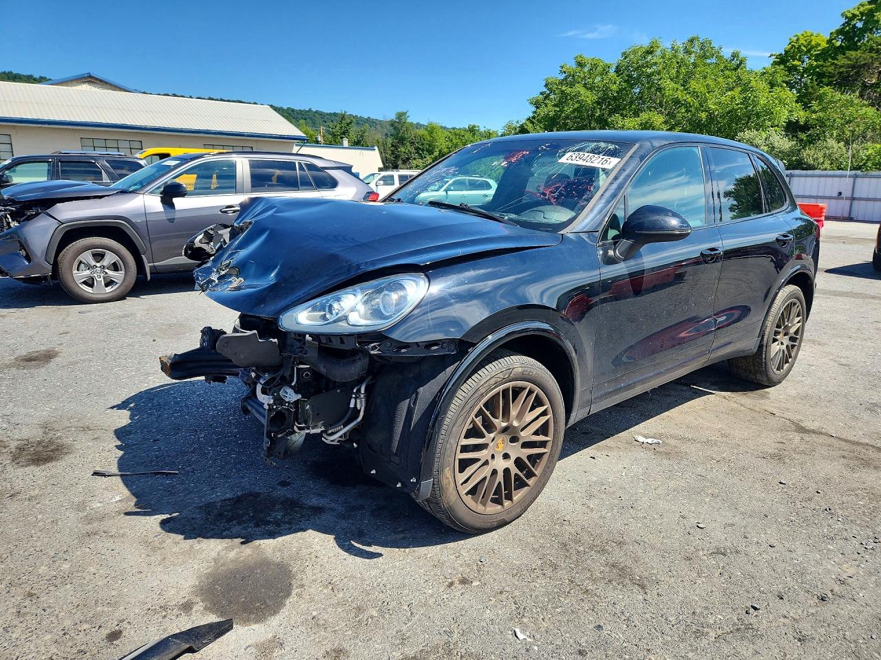 2018 Porsche Cayenne, VIN WP1AA2A21JKA06701 — Front end