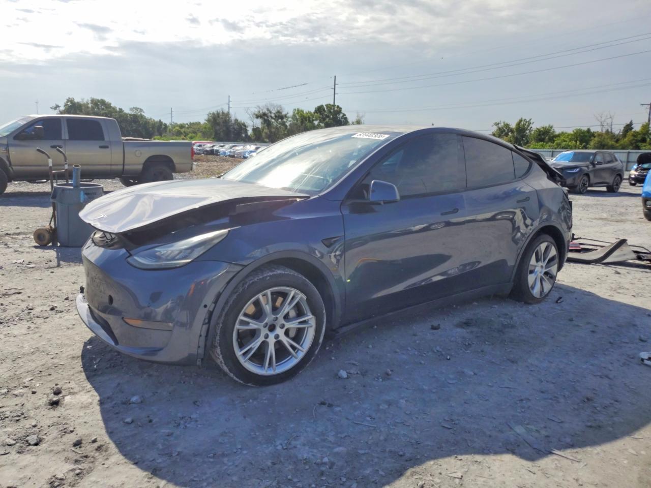 2020 Tesla Model Y Long Range, VIN 5YJYGDEE4LF047032 — Front end