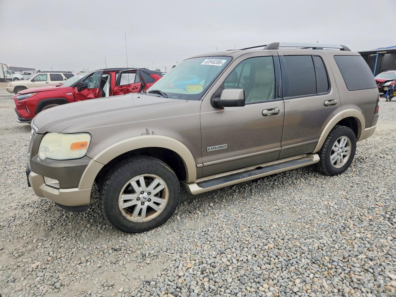 2006 Ford Explorer Eddie Bauer, VIN 1FMEU74E16UB35137 — Front end
