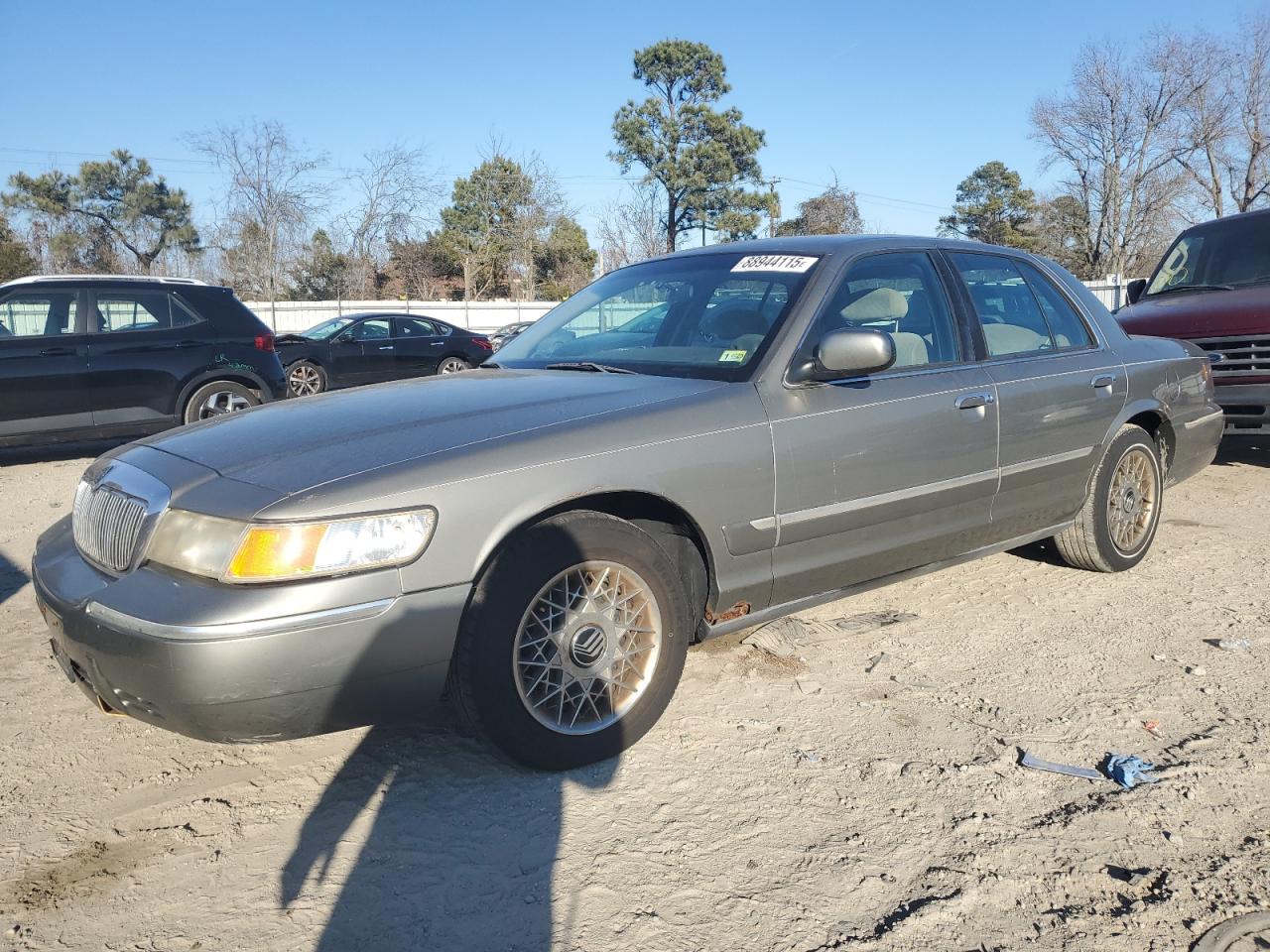 2000 Mercury Grand Marquis GS, VIN 2MEFM74W5YX653134 — Обычный износ