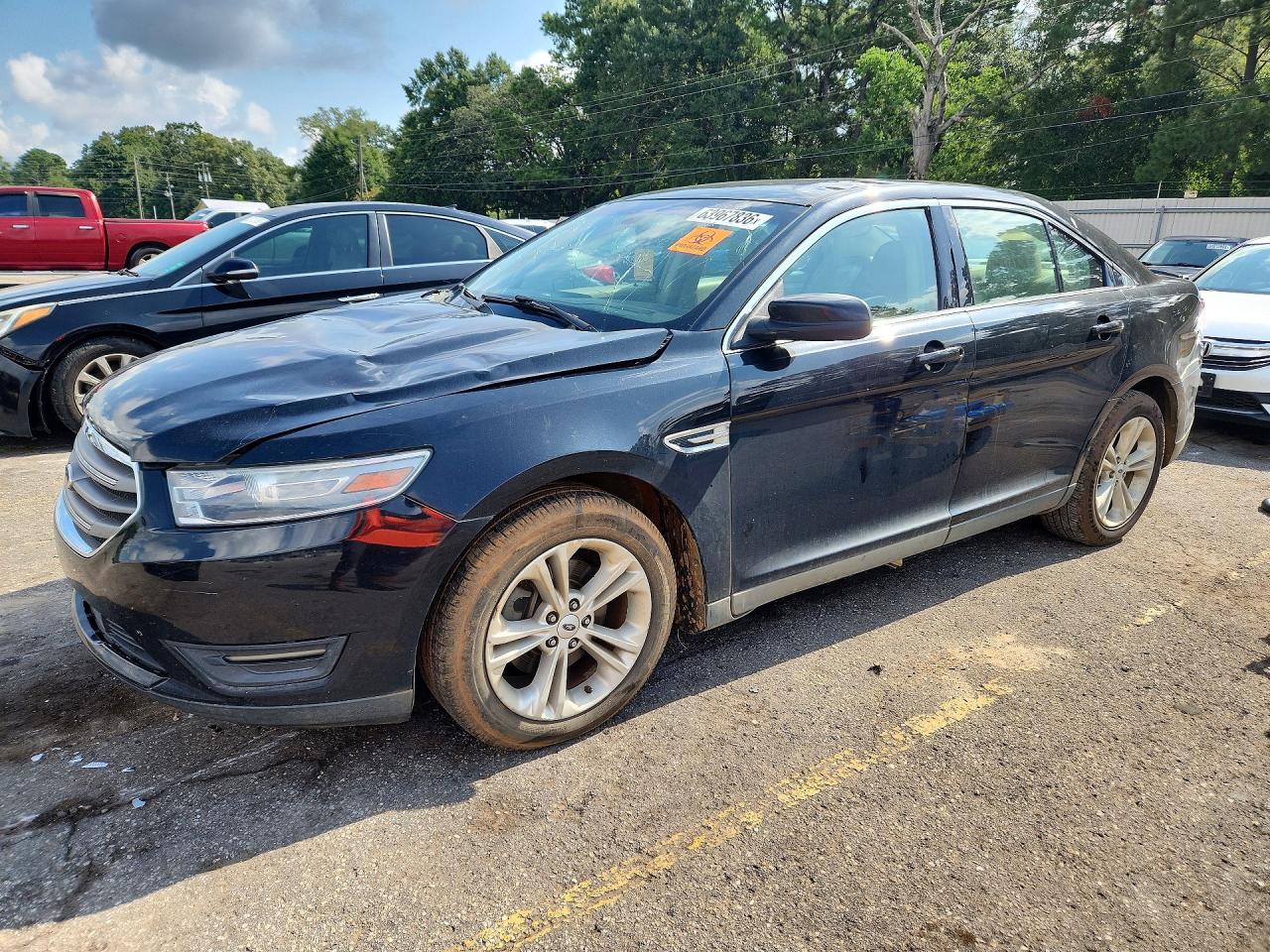 2013 Ford Taurus SEL, VIN 1FAHP2E8XDG111330 — Front end