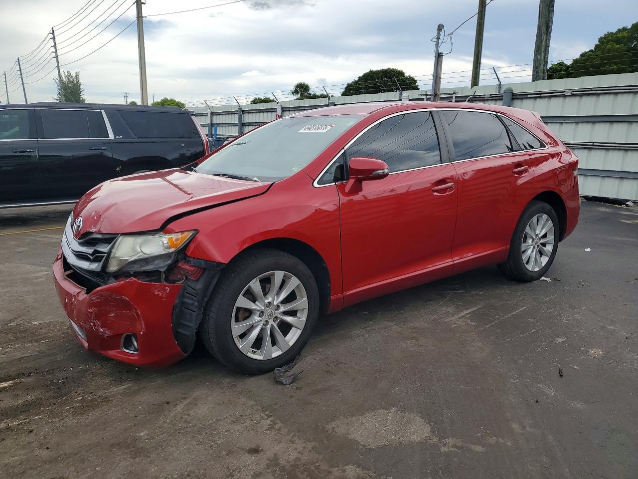 2013 Toyota Venza LE, VIN 4T3ZA3BB7DU073369 — Front end