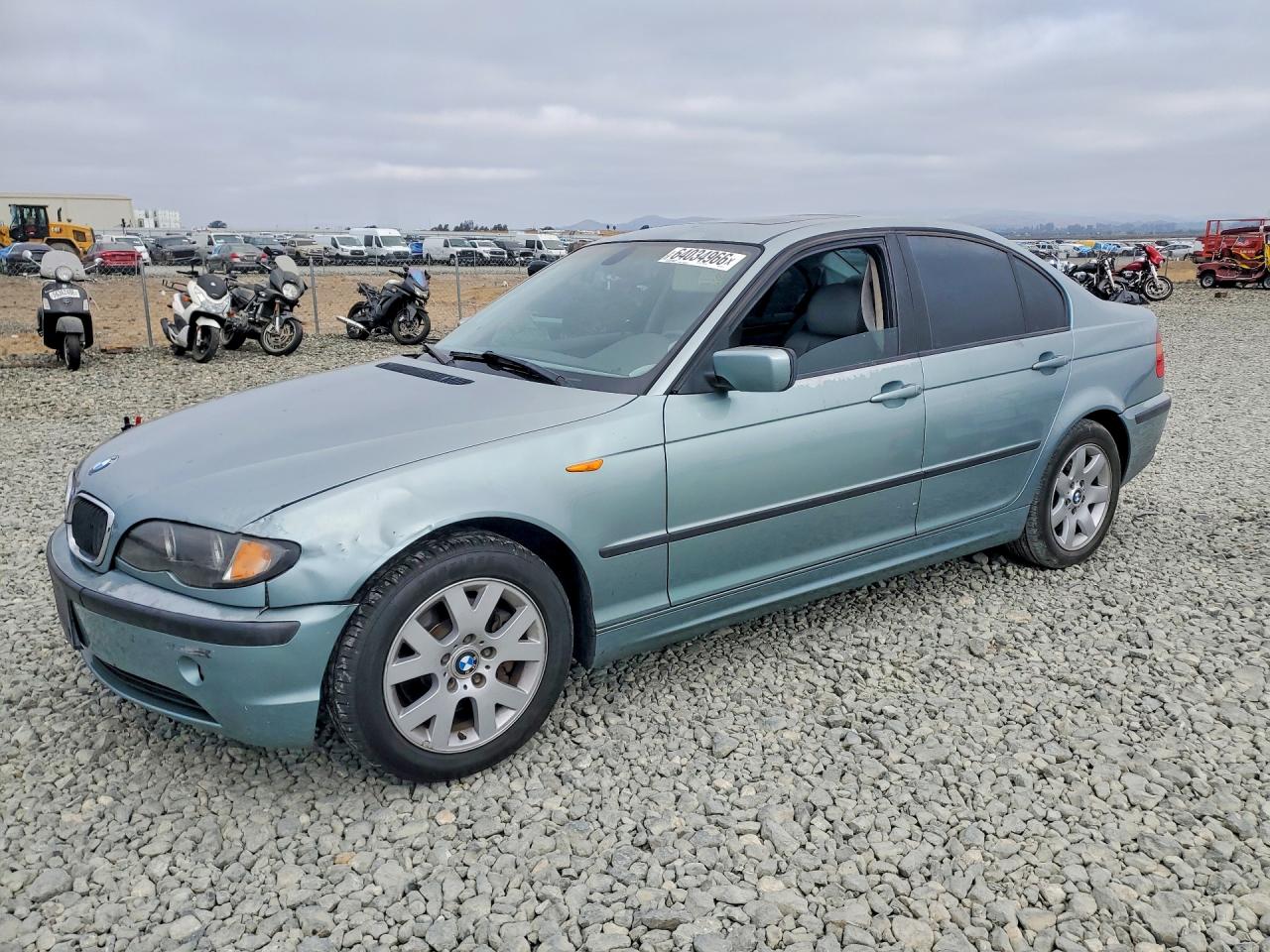 2003 BMW 3 Series 325i, VIN WBAET37483NJ26344 — Rear end