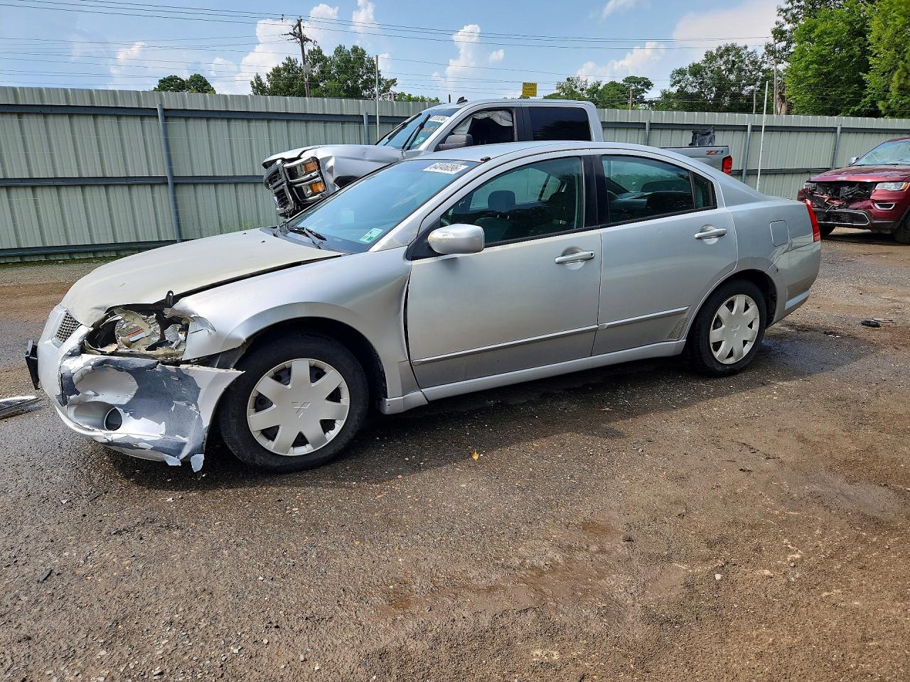 2005 Mitsubishi Galant ES, VIN 4A3AB36F65E052882 — Перед