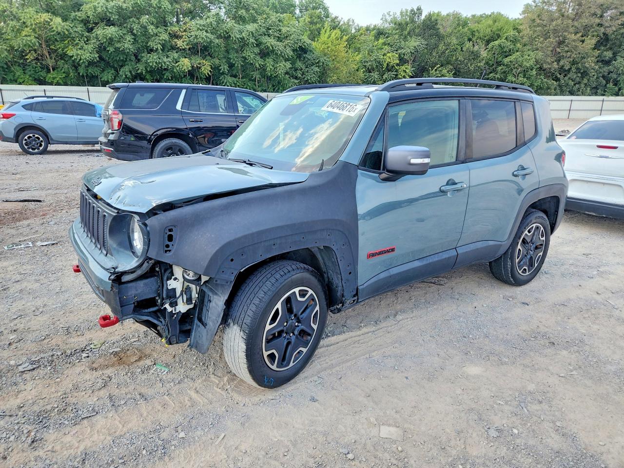 2016 Jeep Renegade Trailhawk, VIN ZACCJBCT5GPD61840 — Front end