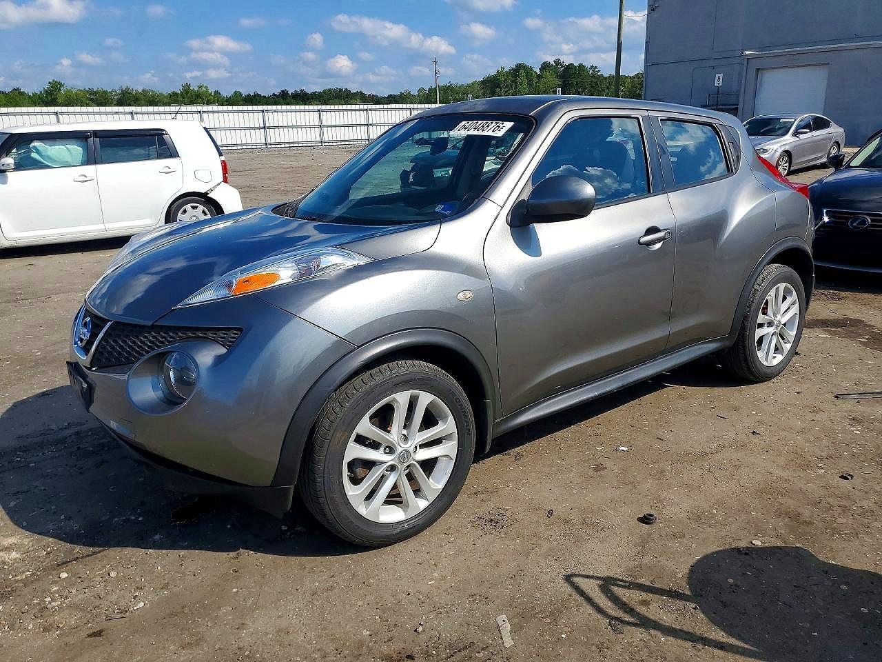 2011 Nissan Juke S, VIN JN8AF5MR4BT002431 — Front end