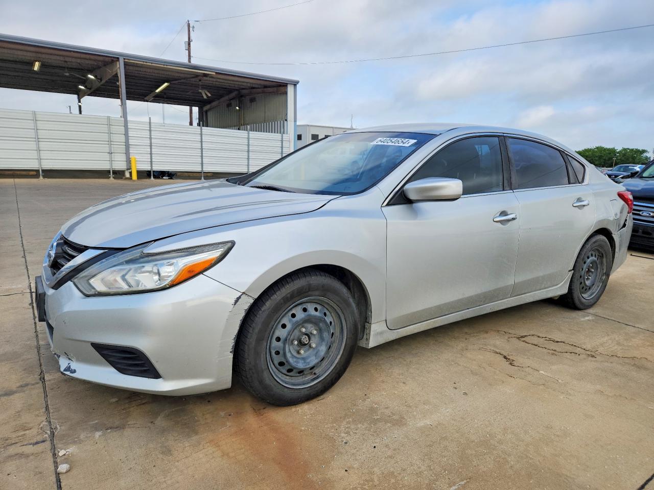 2017 Nissan Altima S, VIN 1N4AL3AP4HN319205 — Front end