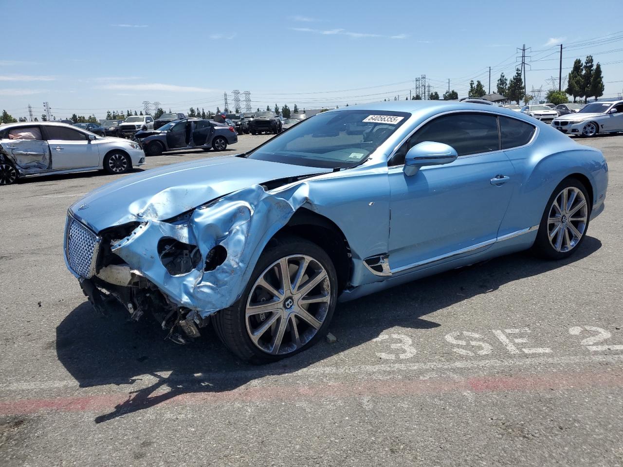 2022 Bentley Continental GT GT V8, VIN SCBCG2ZG4NC094932 — Перед