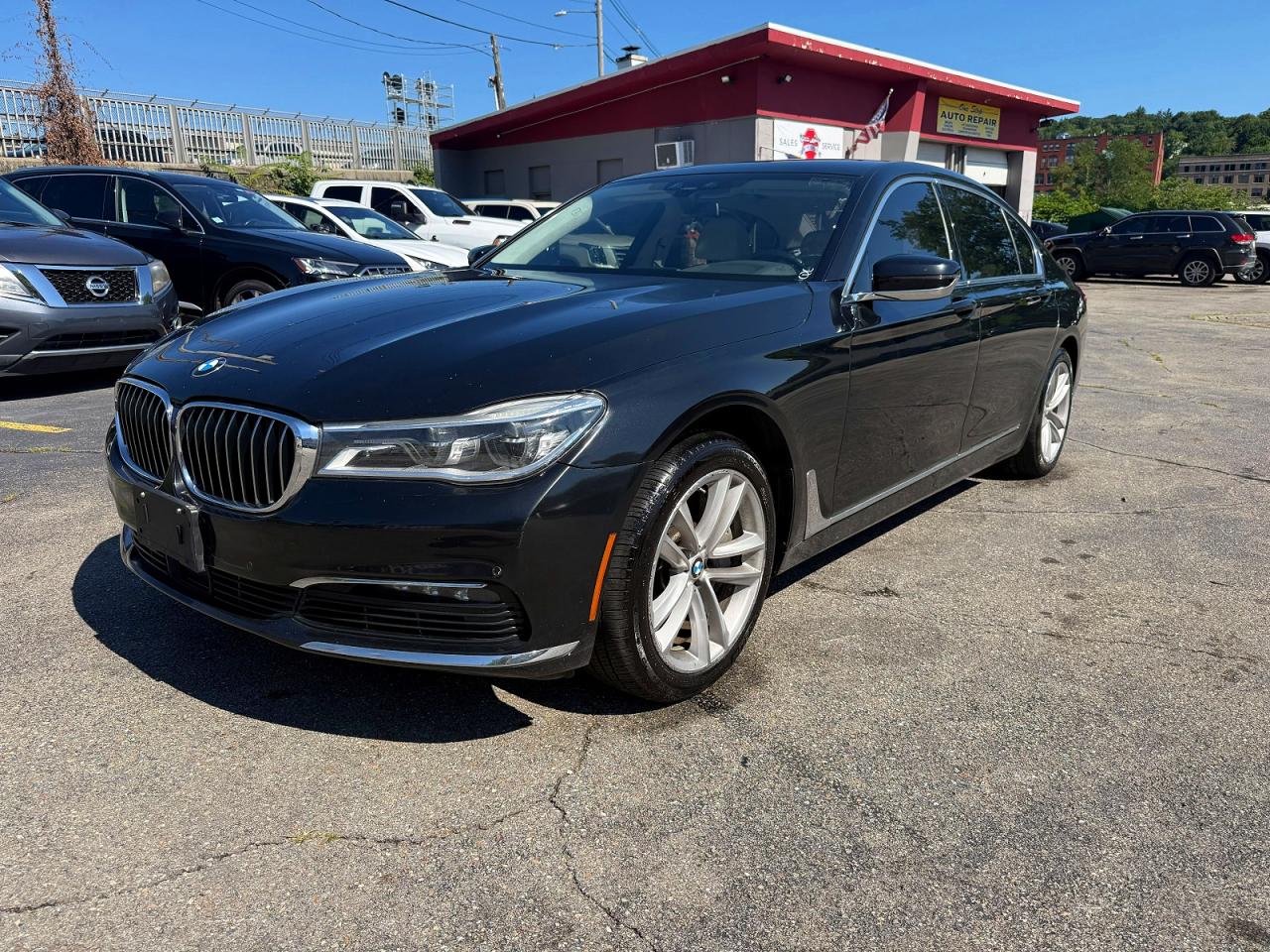 2018 BMW 7 Series ALPINA B7 xDrive, VIN WBA7F2C53JB238489 — Мелкие вмятины и царапины