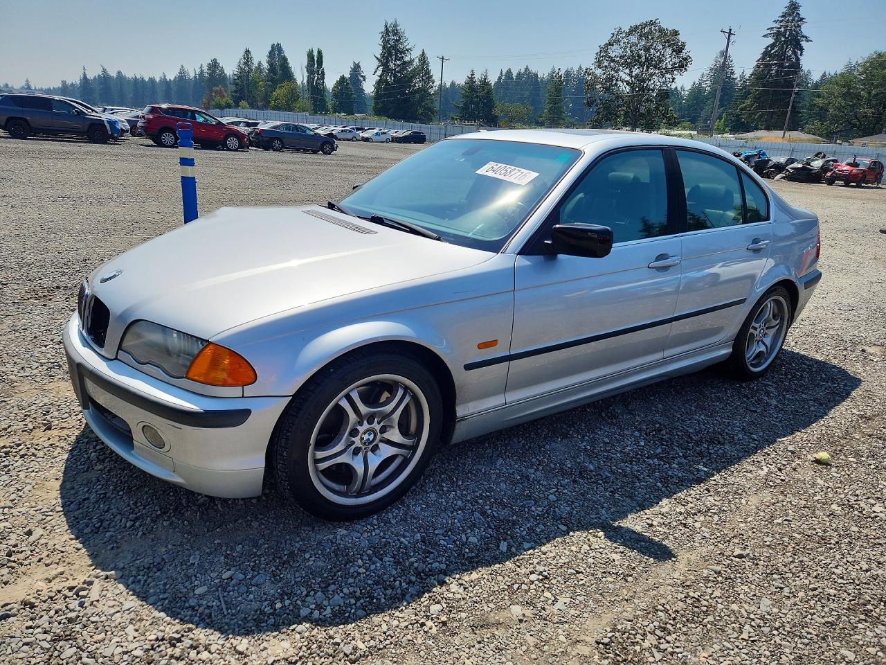 2001 BMW 3 Series 330i, VIN WBAAV53411FJ64628 — Перед