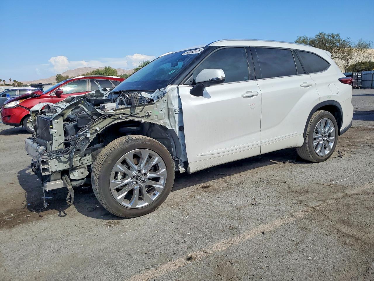 2023 Toyota Highlander Hybrid Limited, VIN 5TDYARAH4PS522887 — Перед