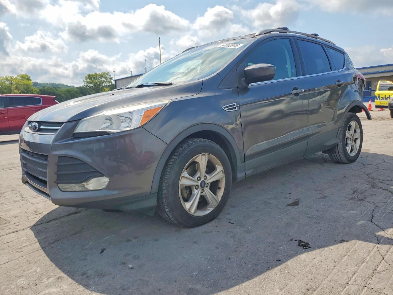 2016 Ford Escape SE, VIN 1FMCU0GX9GUB75902 — Rear end