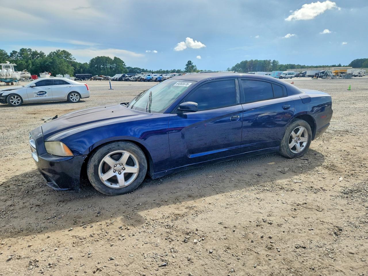 2013 Dodge Charger SE, VIN 2C3CDXBG8DH624235 — Фото с аукциона 1 of 4