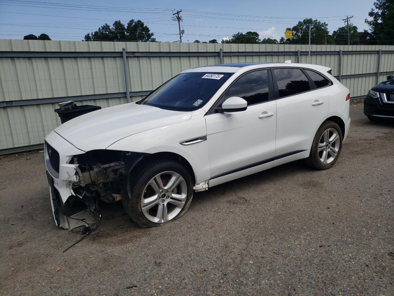 2018 Jaguar F-Pace 25t R-Sport, VIN SADCL2FX4JA323469 — Front end