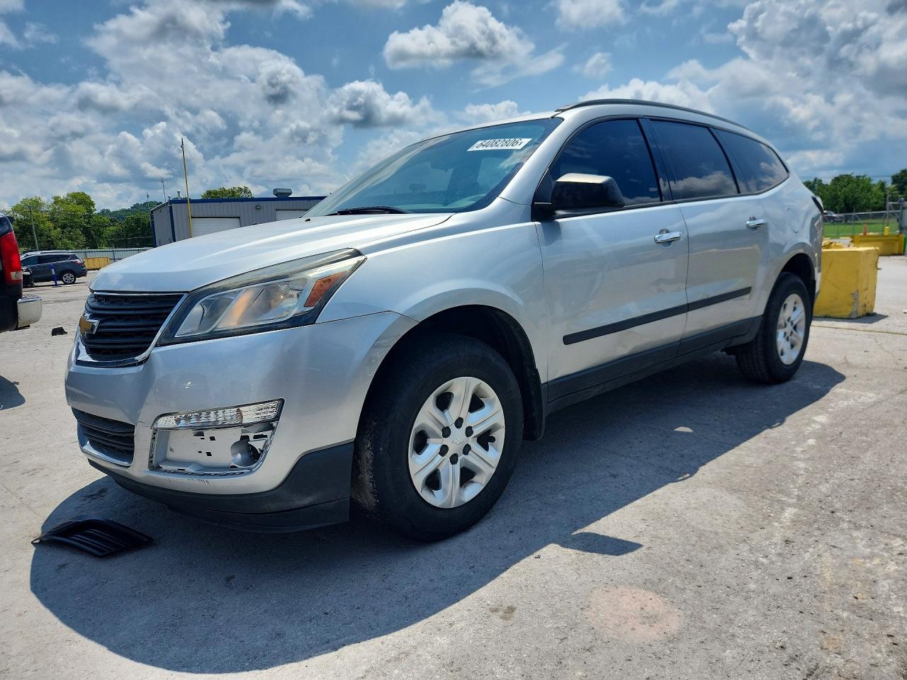 2016 Chevrolet Traverse LS, VIN 1GNKRFED7GJ292481 — Front end