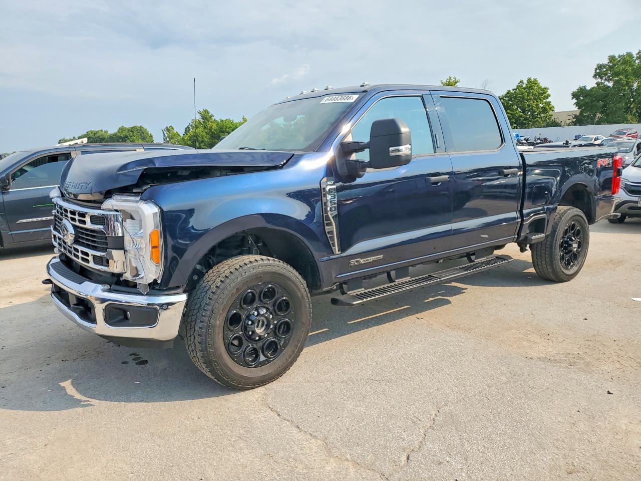 2023 Ford F-350 XLT, VIN 1FT8W3BT0PEC05065 — Front end