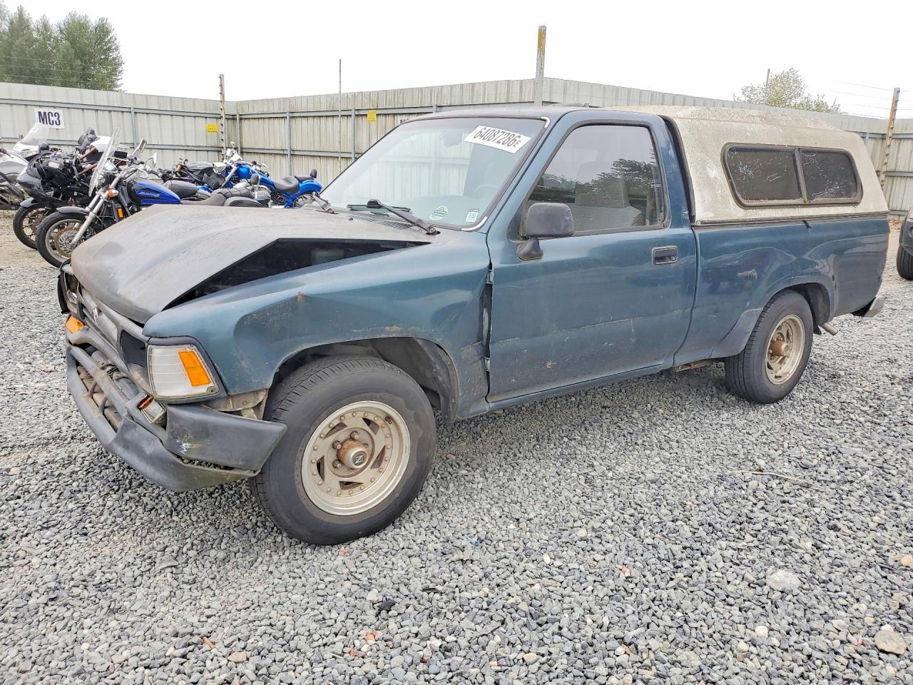 1995 Toyota Pickup, VIN JT4RN81A6S5207996 — Перед
