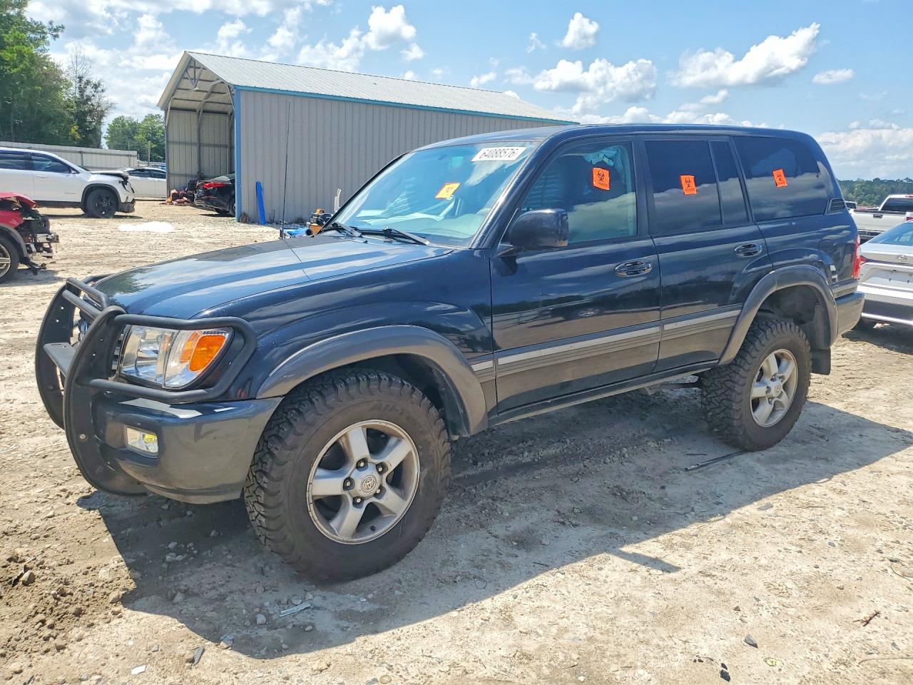 2004 Toyota Land Cruiser, VIN JTEHT05J242060251 — Front end