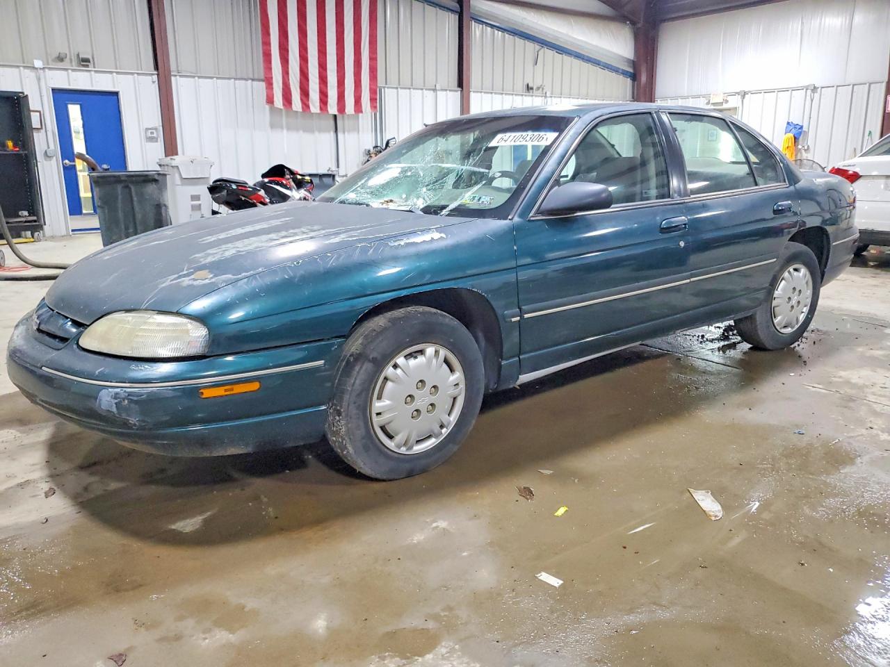 1998 Chevrolet Lumina, VIN 2G1WL52M5W9232941 — Бок