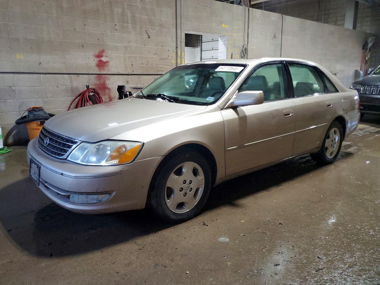 2004 Toyota Avalon XLS, VIN 4T1BF28B34U374136 — Hail