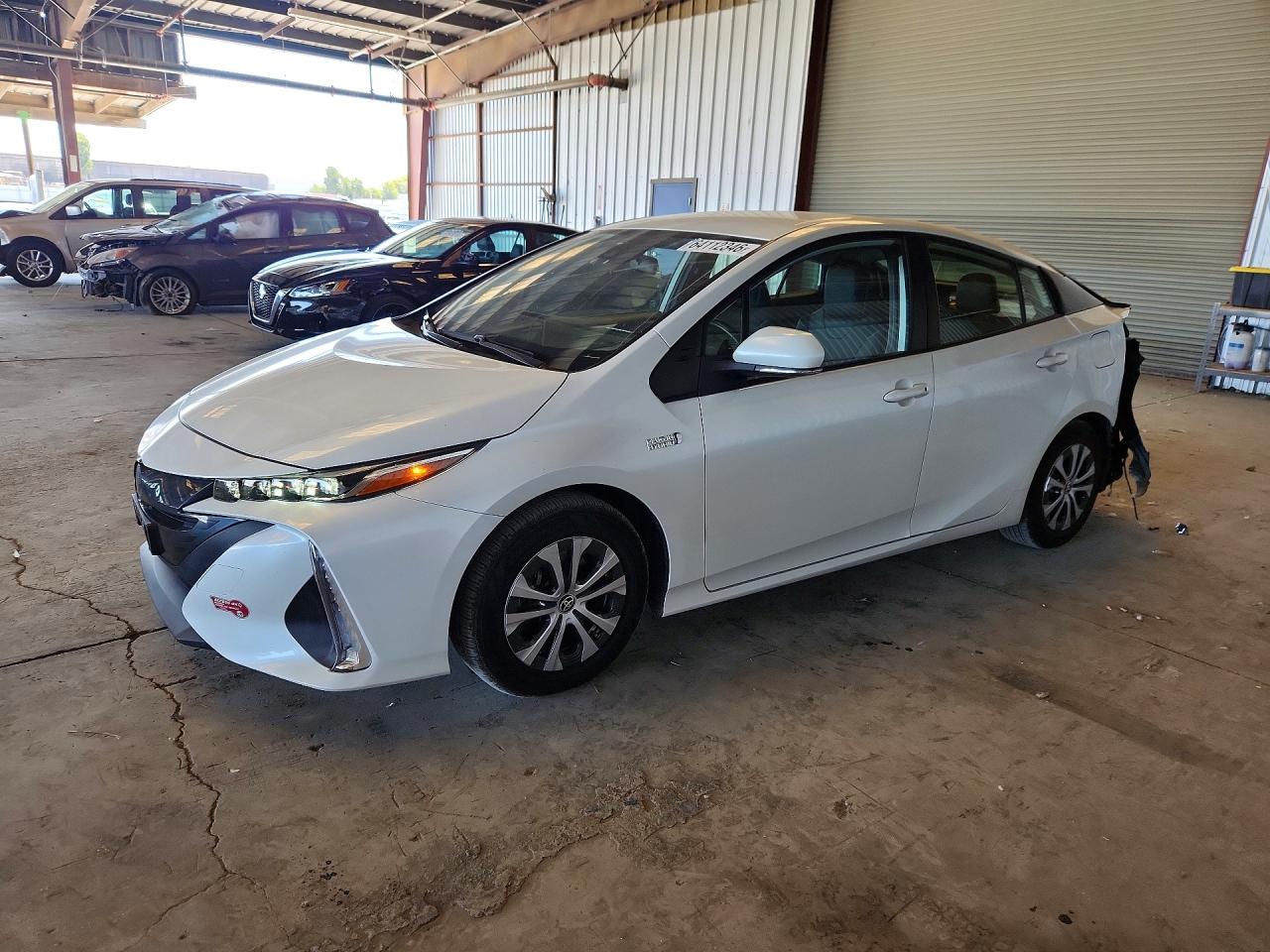 2021 Toyota Prius XLE, VIN JTDKAMFP5M3192246 — Rear end